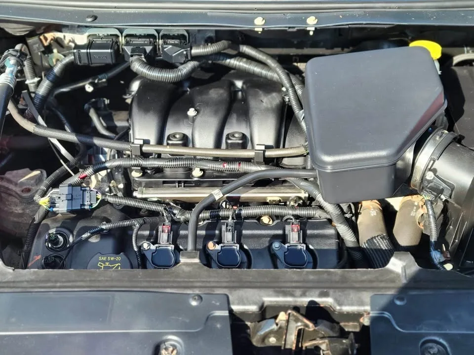 2013 Ford Edge SEL Sport Utility 4D image indicator(2)