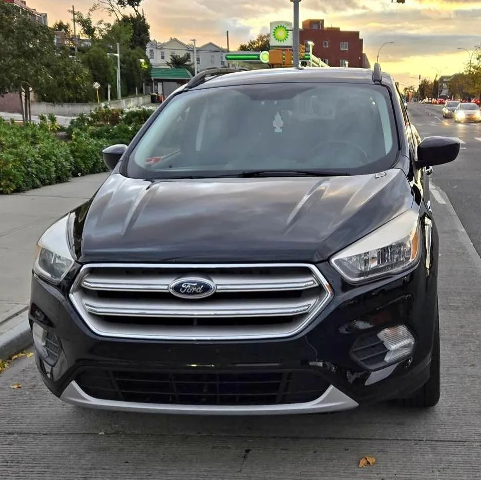 2018 Ford Escape · SE Sport Utility 4D