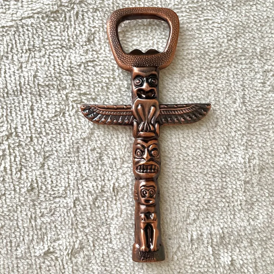 Set of 2🇨🇦Canada Maple Leaf Copper Totem Bottle Openers image indicator(8)