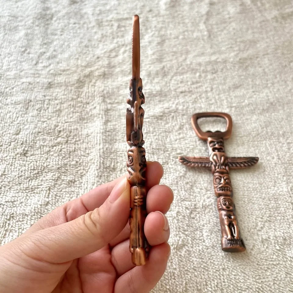 Set of 2🇨🇦Canada Maple Leaf Copper Totem Bottle Openers image indicator(10)