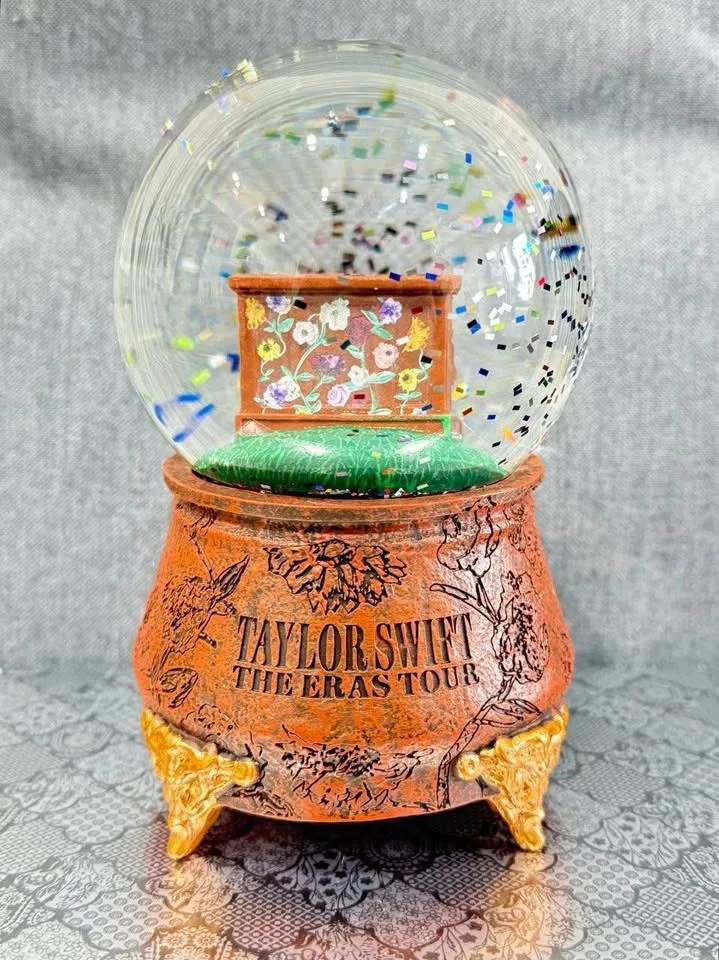 Taylor Swift The Eras Tour Acoustic Piano Snow Globe - BNIB image indicator(2)