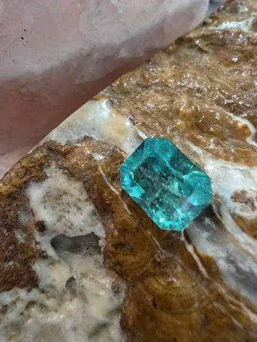 7.46 Loose Natural Colombian Emerald image indicator(4)