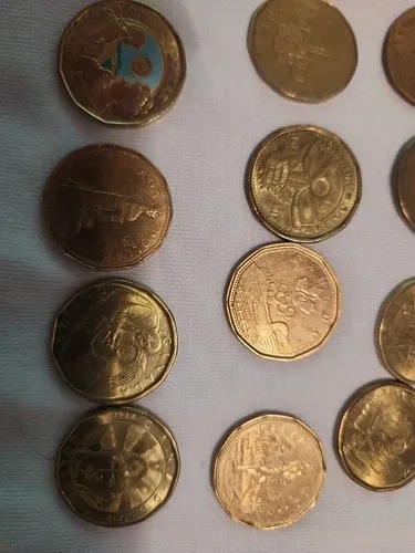 Canadian Conmemorative Loonies Lot 24 Coins image indicator(6)