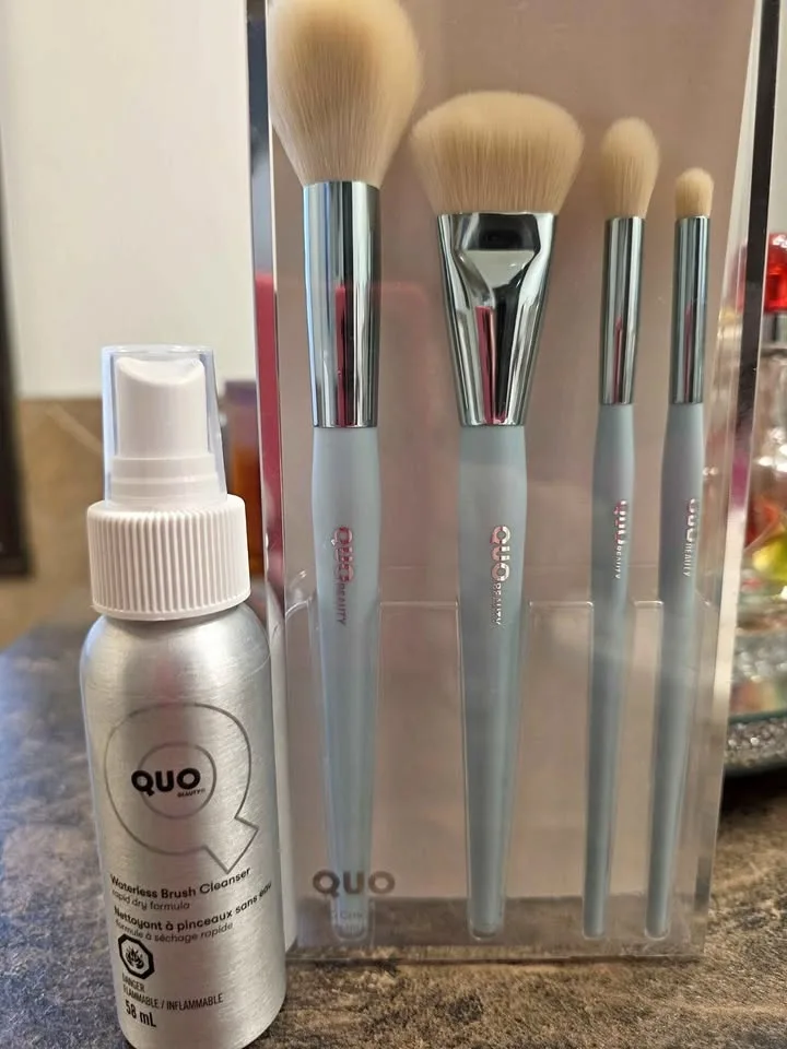 NEW! QUO Eco Chic Brush Set & Cleaner