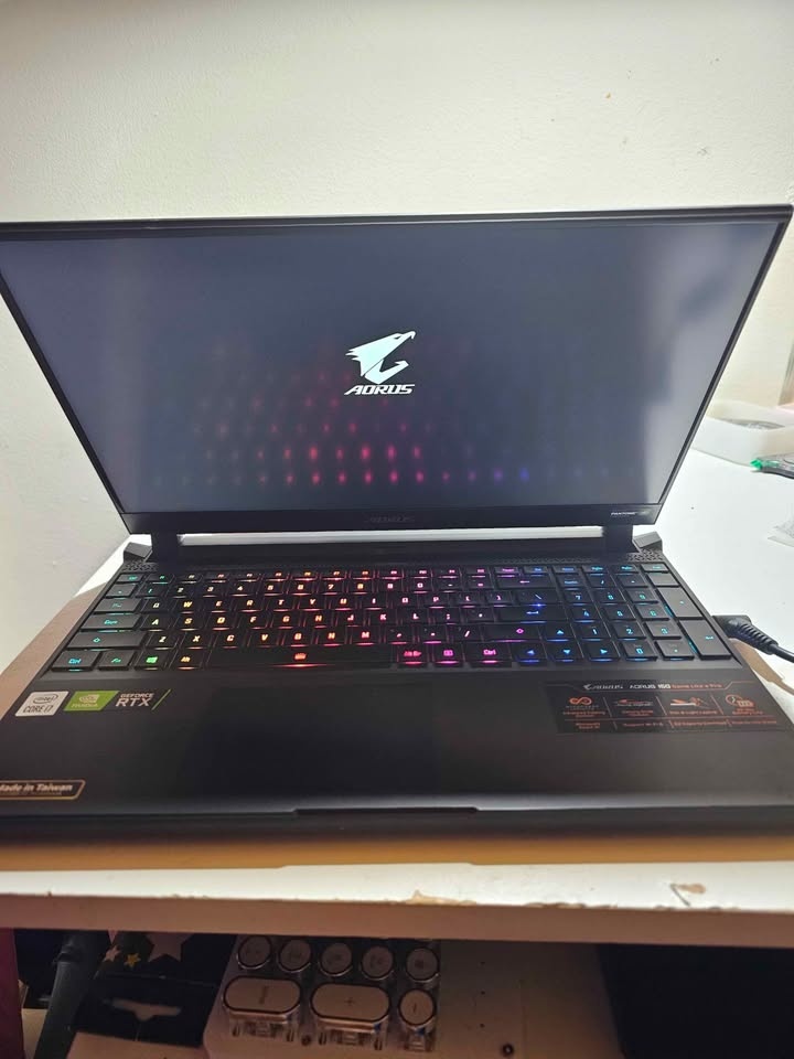 Gigabyte Aorus 15G RTX 3080 Gaming Laptop - photo 3