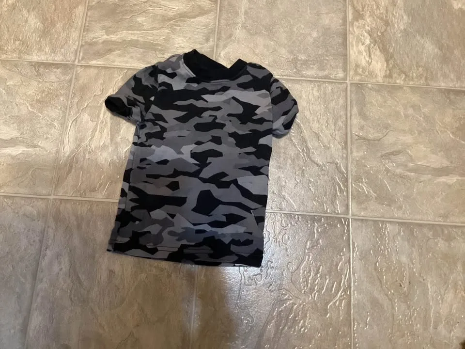 Kids short sleeve shirts image indicator(4)