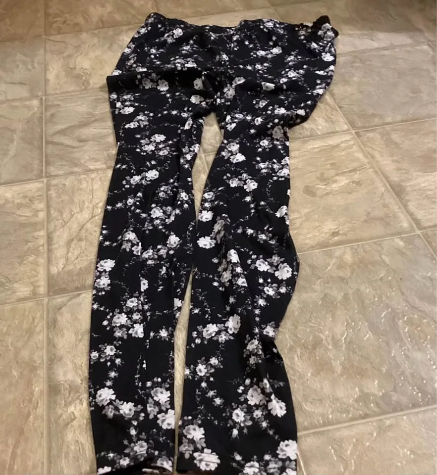 Kids/young adult pants and pajama pants image indicator(4)