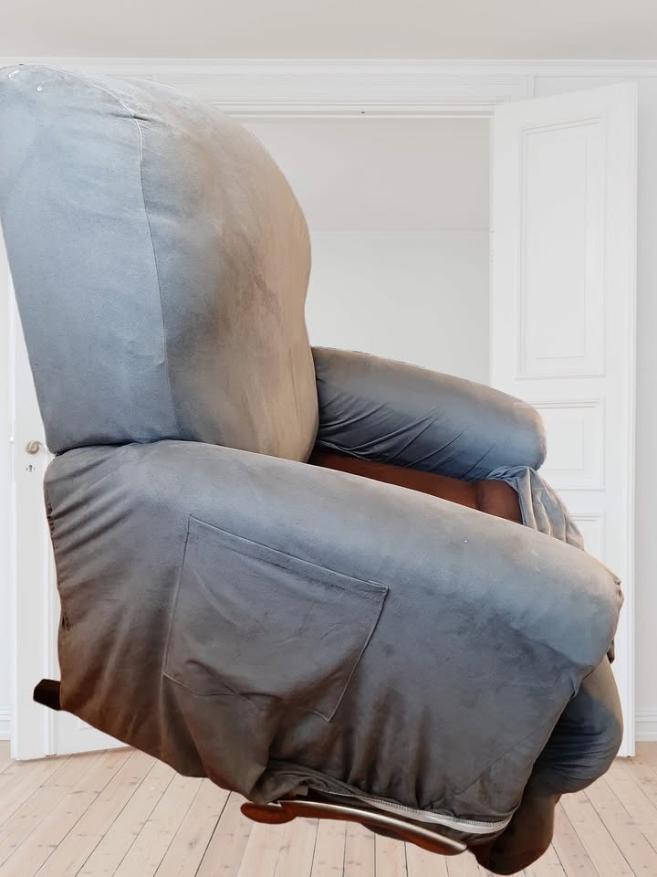 Oversized Rocker Recliner with Cover - photo 2