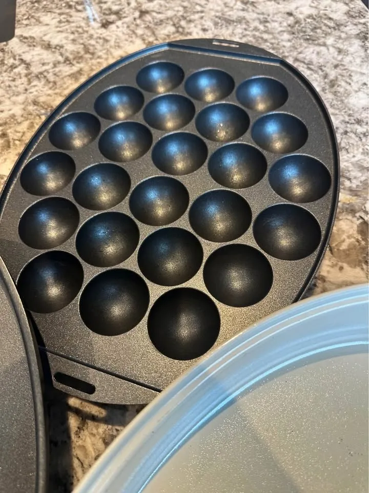 Bruno Hot Plate Grill Pan, Hotpot, Takoyaki, Steamer image indicator(2)