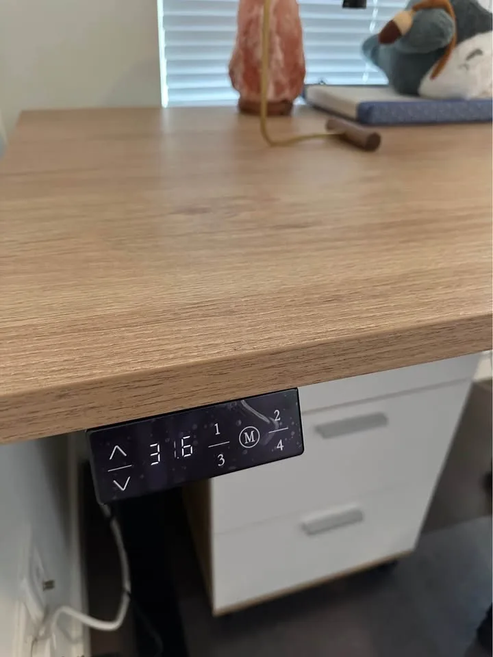 Solid wood adjustable standing desk 56x27 inches image indicator(4)