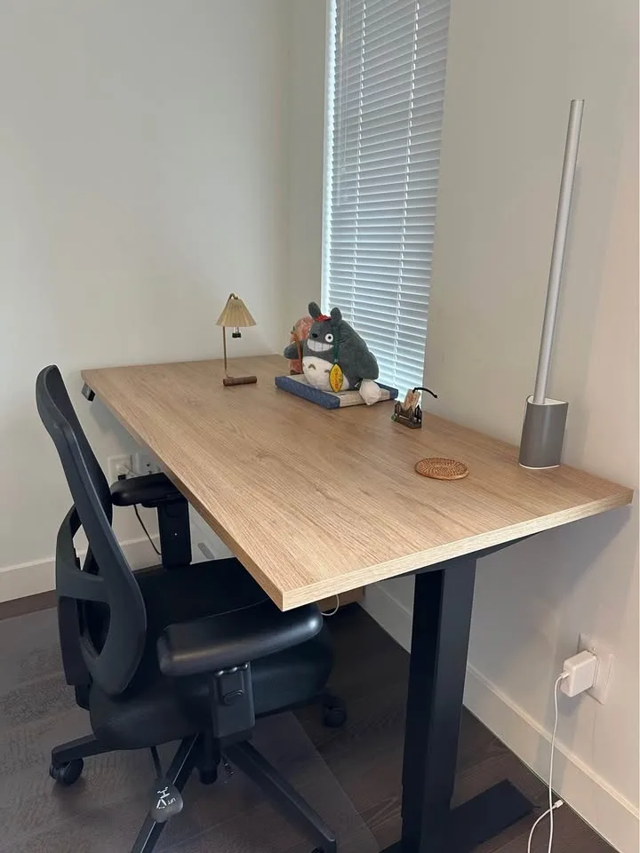 Solid wood adjustable standing desk 56x27 inches image indicator(5)