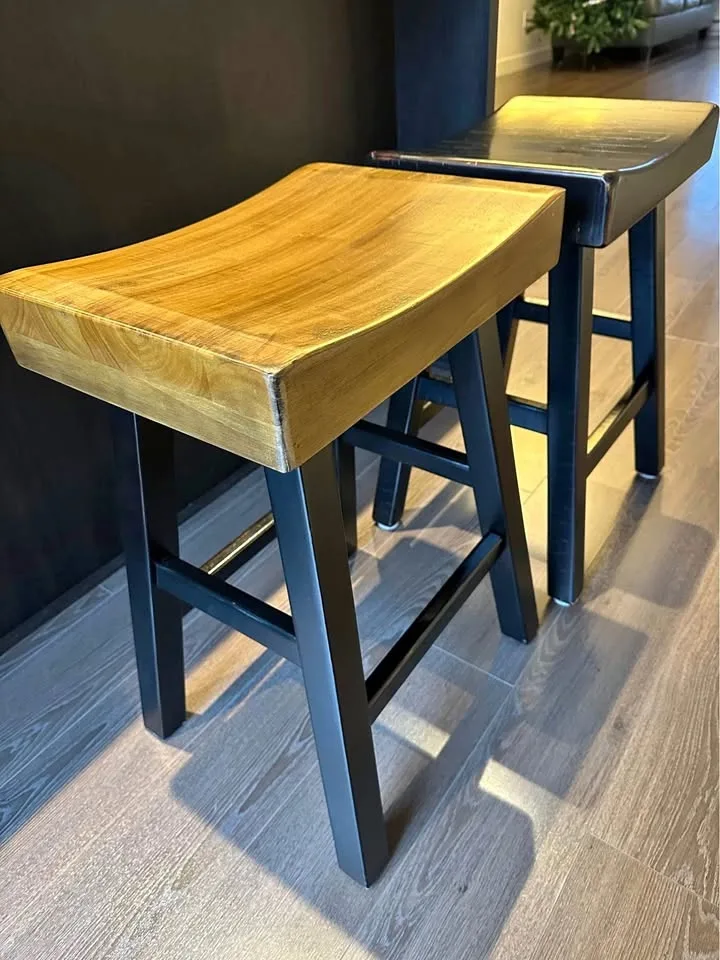 Ashley Willowton Bar Stool - Rustic Brown & Black