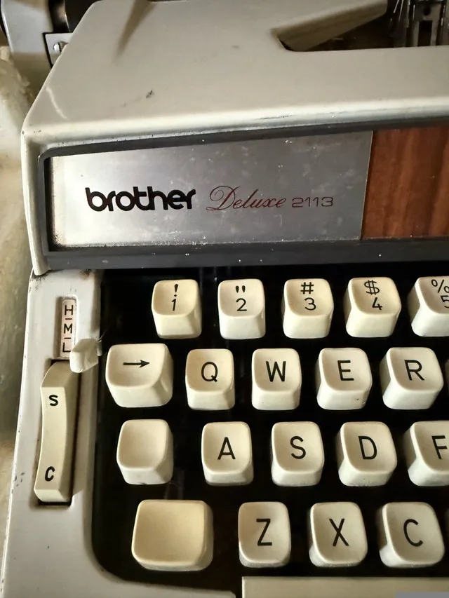 Vintage Brother Typewriter image indicator(3)