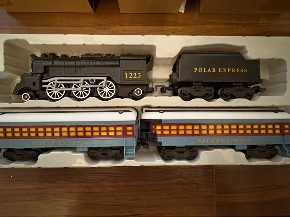❄️ Lionel Polar Express Train Set – Perfect Condition! 🚂🎄 image indicator(2)