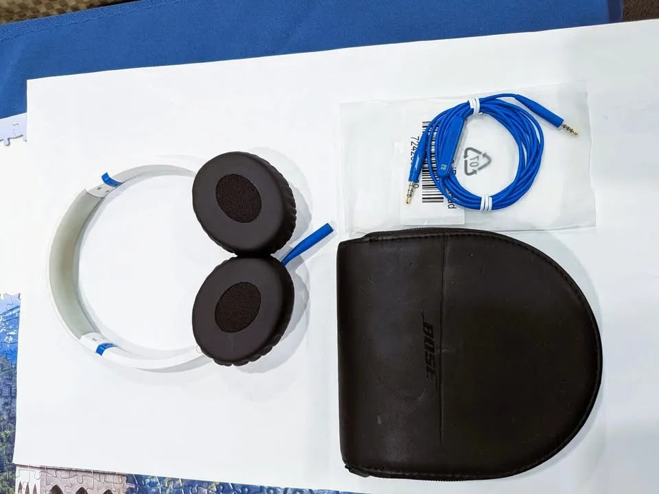 Bose on-ear headphones. Wired Foldable. w/lightning jack. NEW ea image indicator(2)