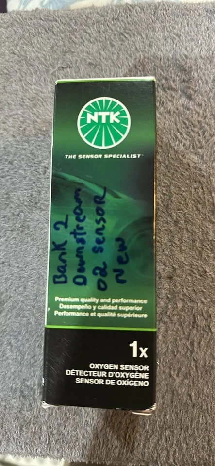 NTK Oxygen Sensor – Brand New (for 2014 Jeep Grand Cherokee and image indicator(3)