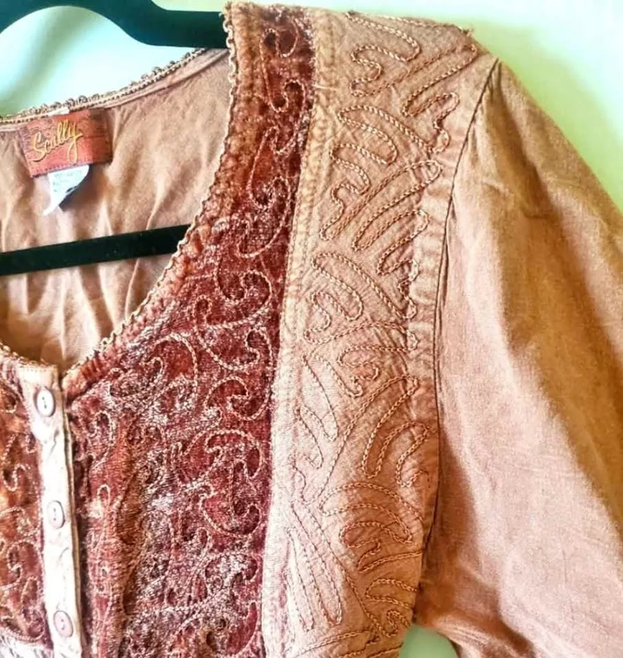 Size Large Scully boho embroidered brown blouse