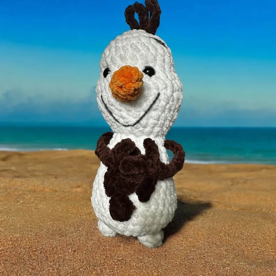 Handmade Olaf who wants some warm hugs🤗 .