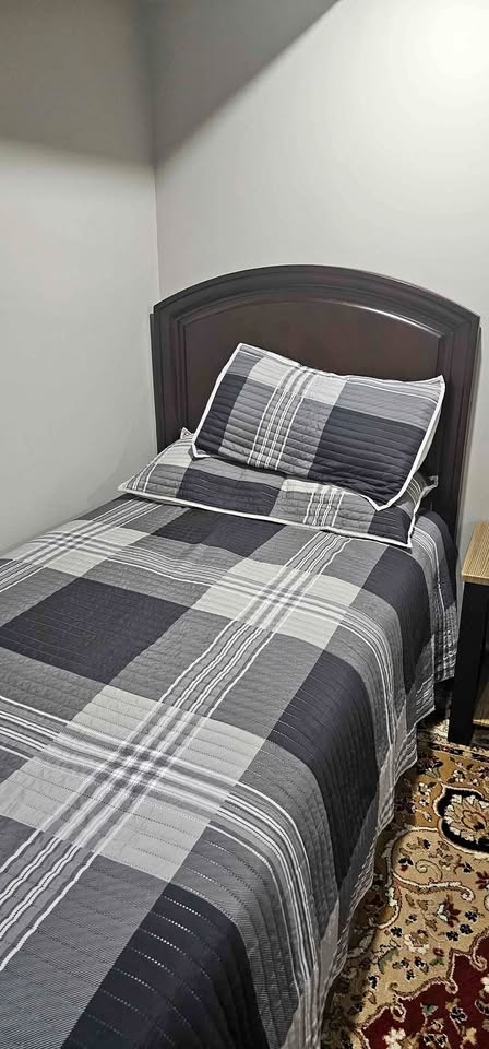 Selling a Single Bed with Mattress