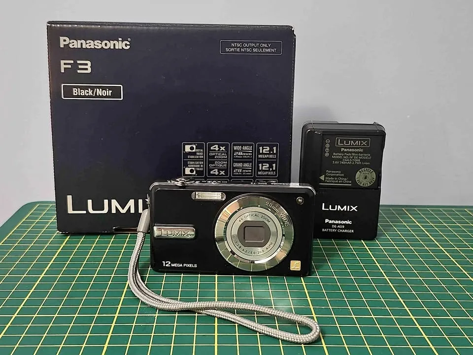 Panasonic Lumix DMC-F3 12.1 MP