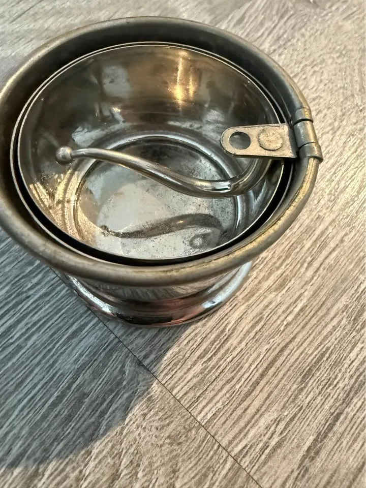 VINTAGE COLLAPSIBLE TRAVEL CUP, ENGLISH HUNTING CUP image indicator(2)