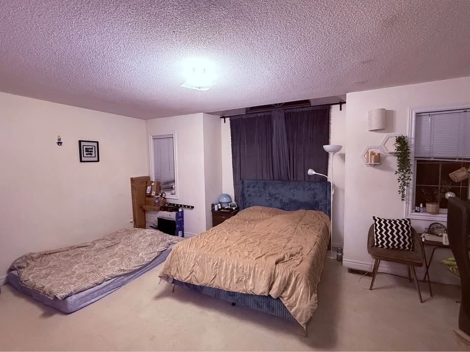 Master Bedroom for Rent – Attached Washroom | Prime Loc - photo 2