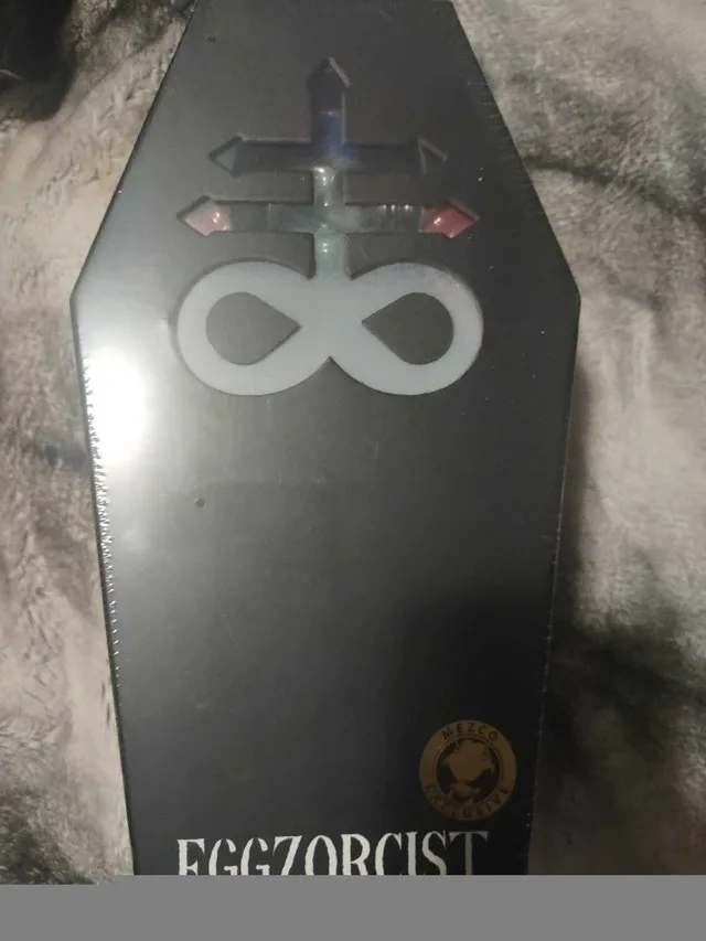 Return of the living dead dolls Eggzorcist