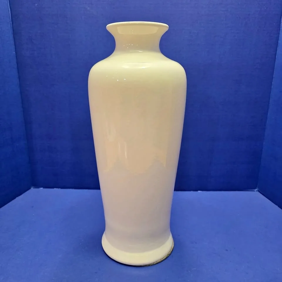 Vintage Heron’s William Alexander Collection White Vase