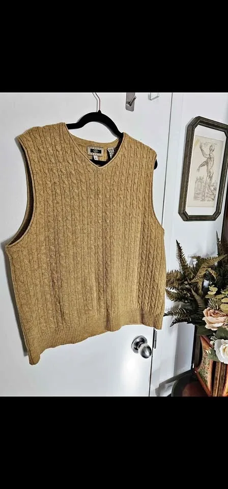 Mens XL 100% Wool Vintage Cable Knit Sweater Vest Camel Tan