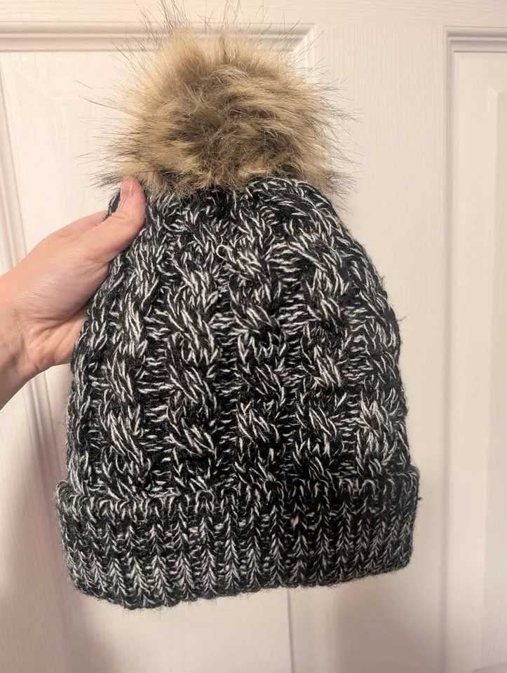 Brand New Just Cozy Knit Lined Hat Beanie Toque