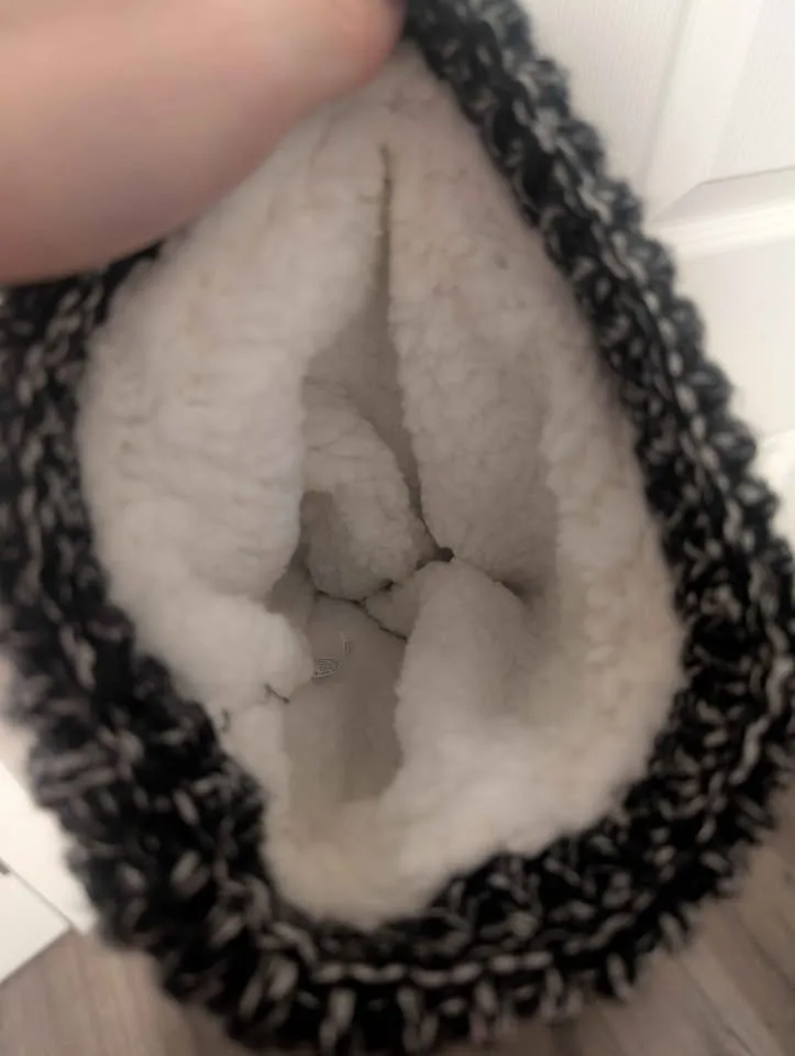 Brand New Just Cozy Knit Lined Hat Beanie Toque image indicator(3)