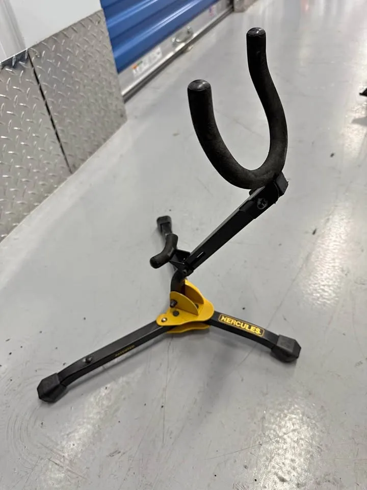 Saxophone Hercules Stand With Bag