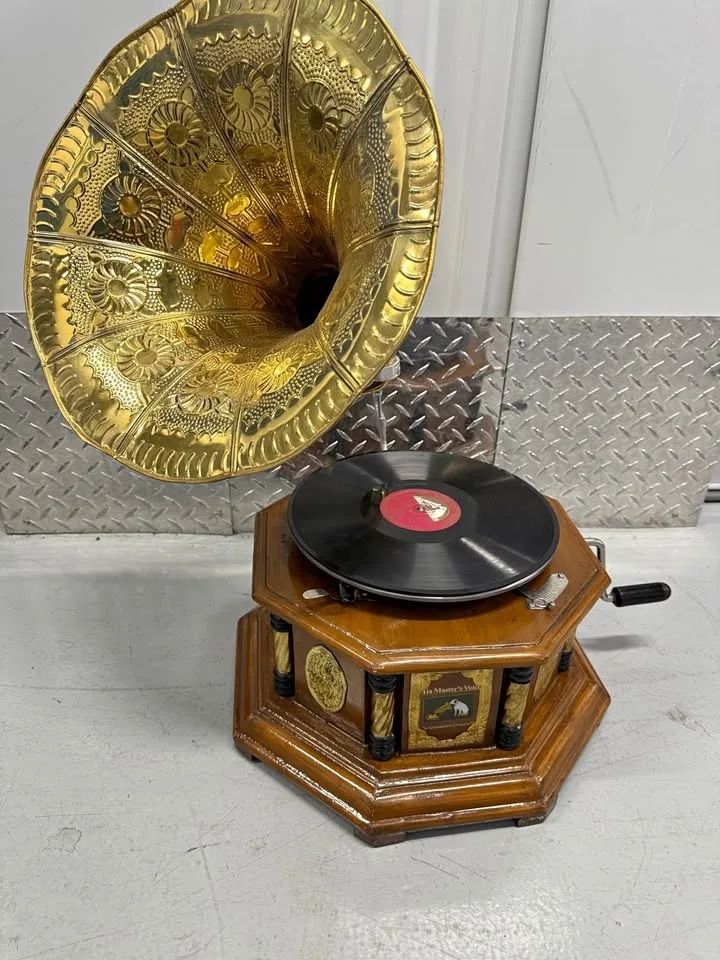 Vintage Style Gramophone Record Player