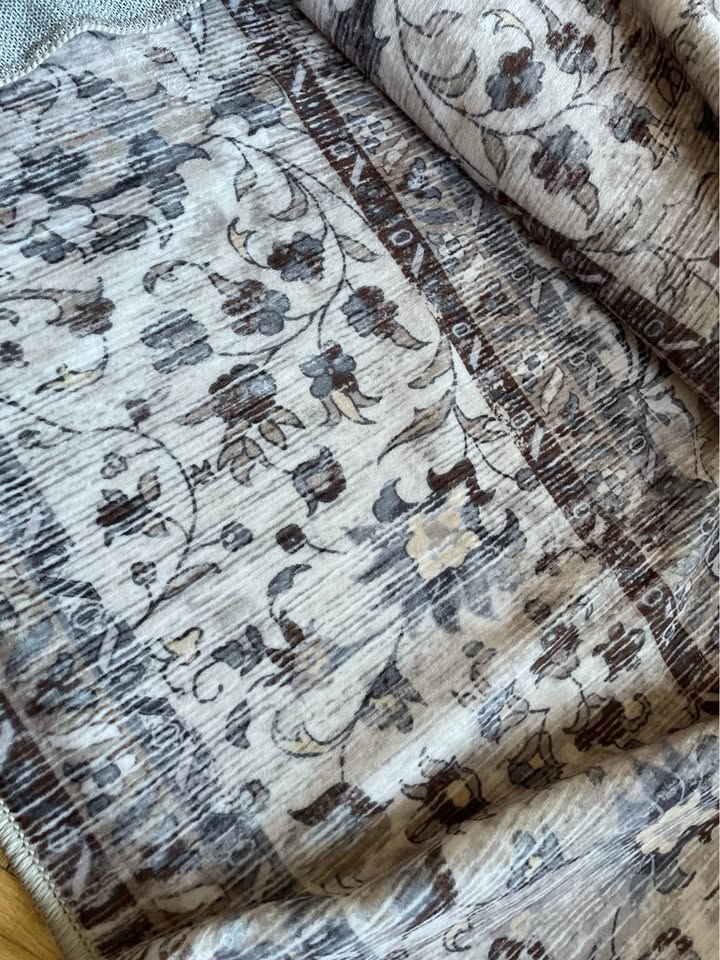 8*10 Vintage-Style Area Rug - Gray & Beige Tones - photo 5