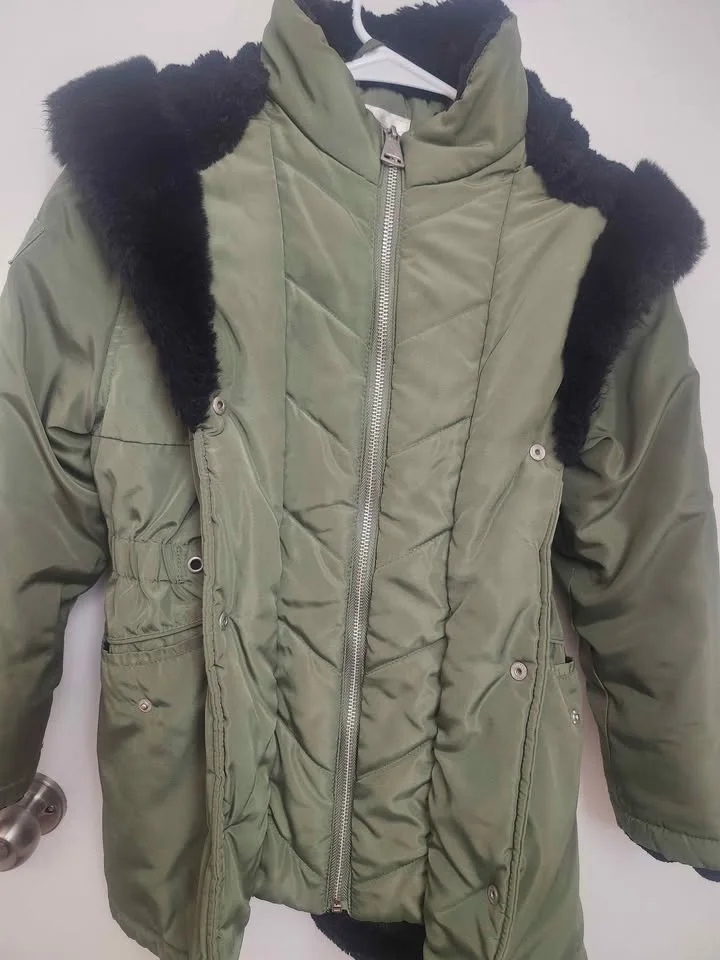 ✨ Justice Girls’ Winter Parka – Size M (10) – Olive Green – $30 image indicator(2)