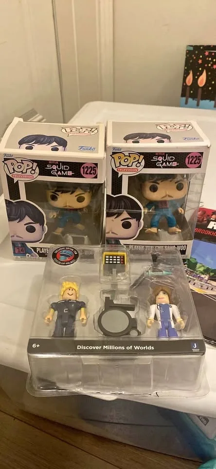 Squid Game and Roblox Figurine $5 each