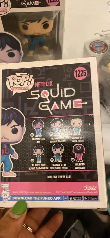Squid Game and Roblox Figurine $5 each image indicator(4)