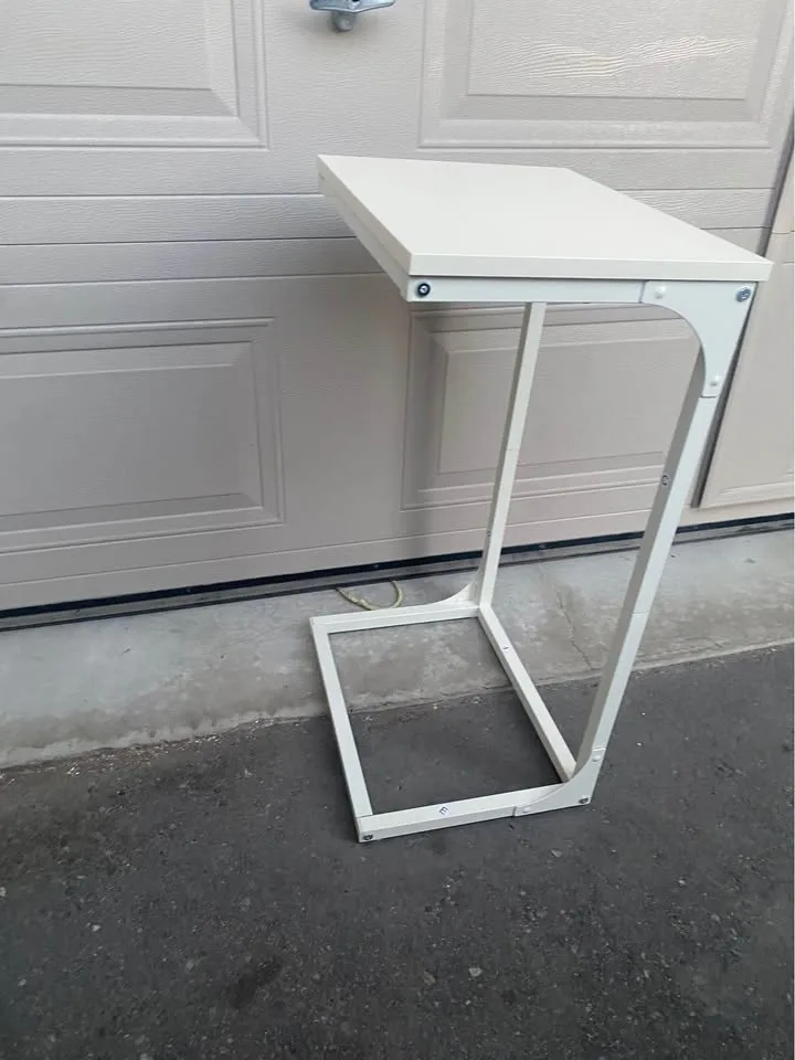 ✨ VASAGLE C-Shaped End Table – Stylish, Space-Saving & Versatile image indicator(5)