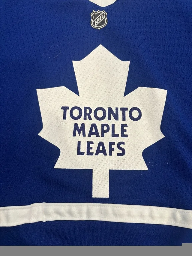 Reebok Maple Leafs Jersey image indicator(2)