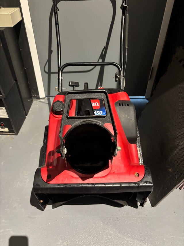 toro 2 stroke snow blower - photo 2