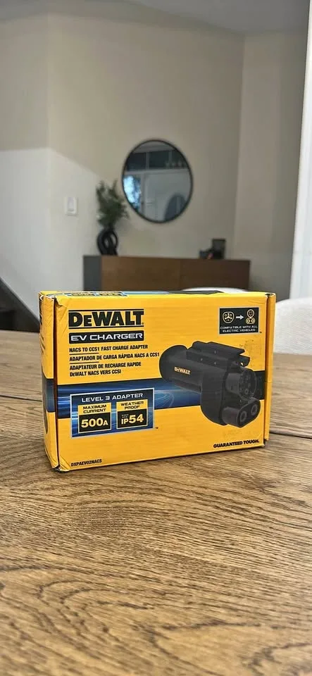 DEWALT NACS to CCS1 Fast Charging Adapter
