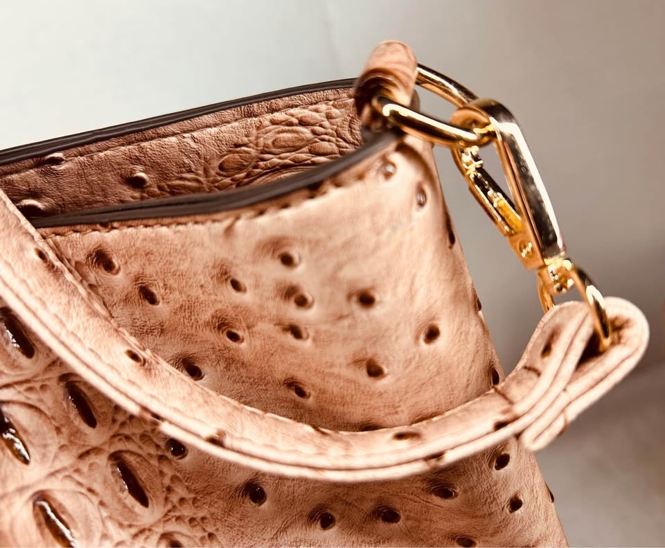 Mother’s Day Gift! CATO Ostrich Croc Vegan Leather Purse Bag - photo 2