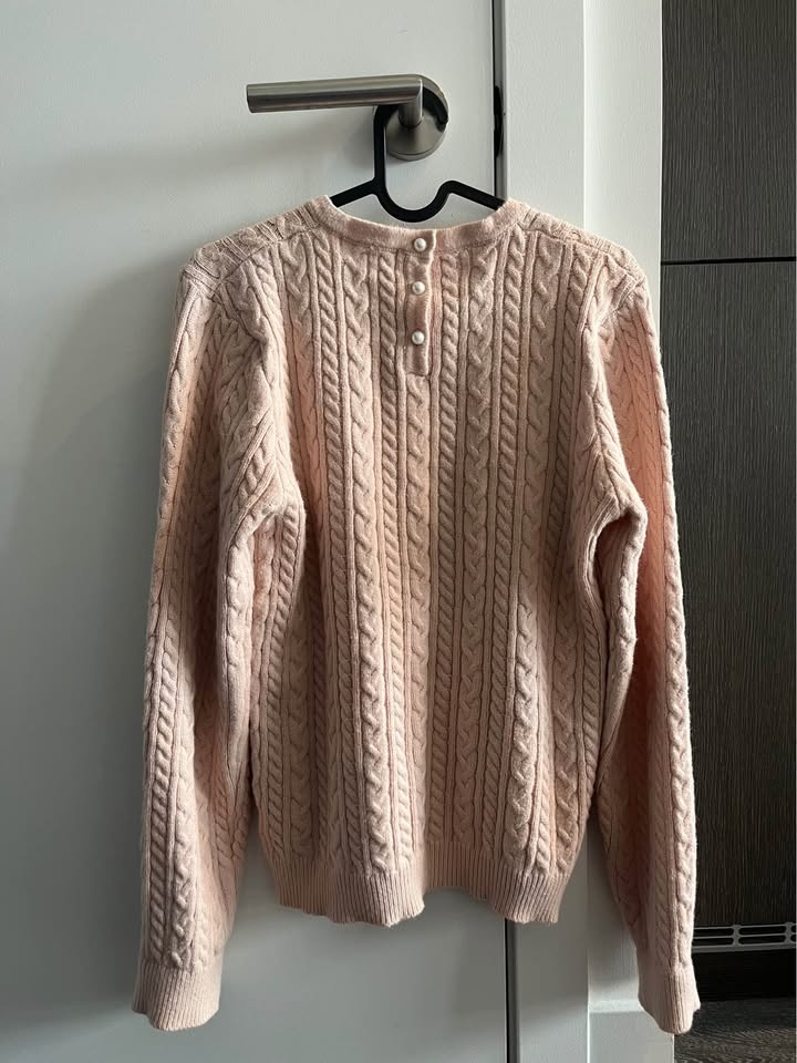 Soft pink knit sweater - photo 3
