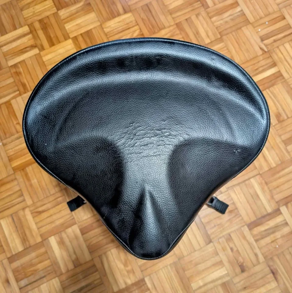 DB Percussion DTRS1118 Saddle/Tractor Style Drum Throne image indicator(2)