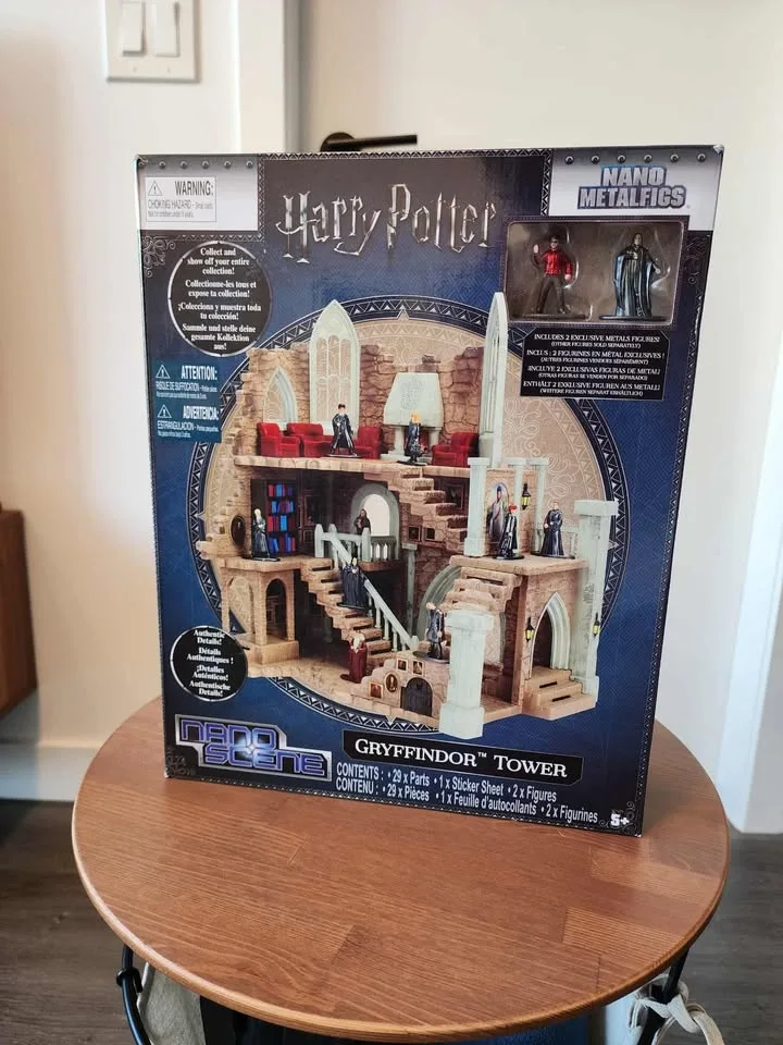 Harry Potter Nano Scene - Gryffindor Tower image indicator(3)