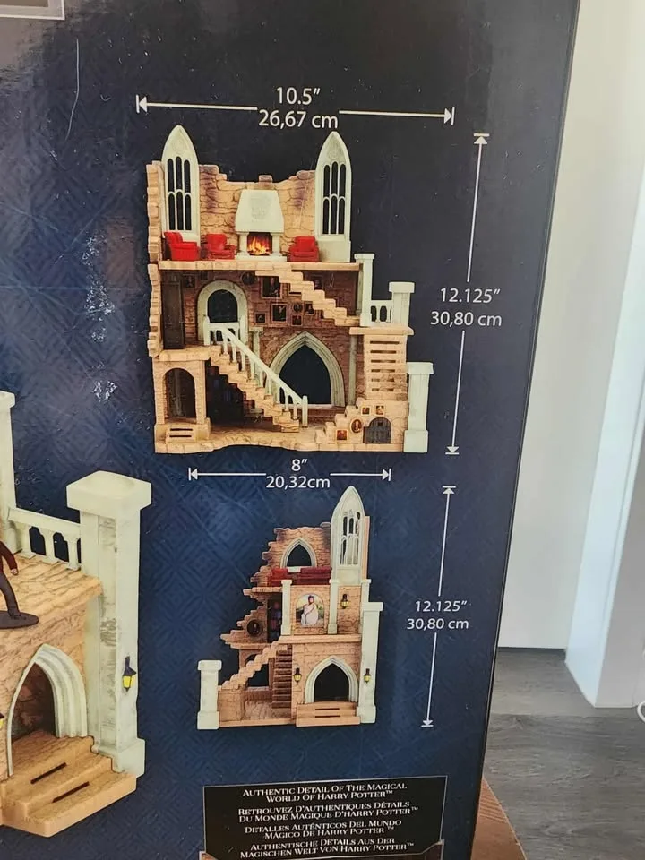 Harry Potter Nano Scene - Gryffindor Tower image indicator(4)