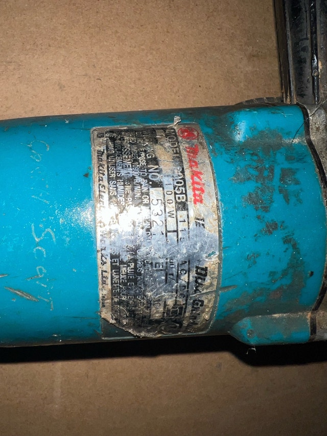Makita angle grinder - photo 2