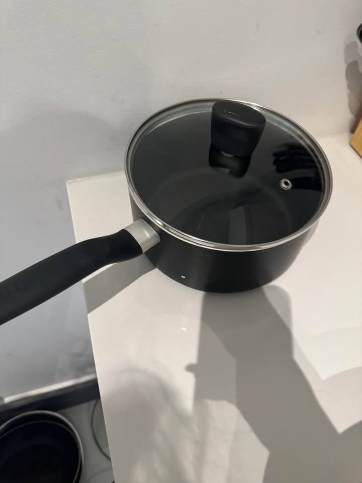 Pots and pans - photo 2