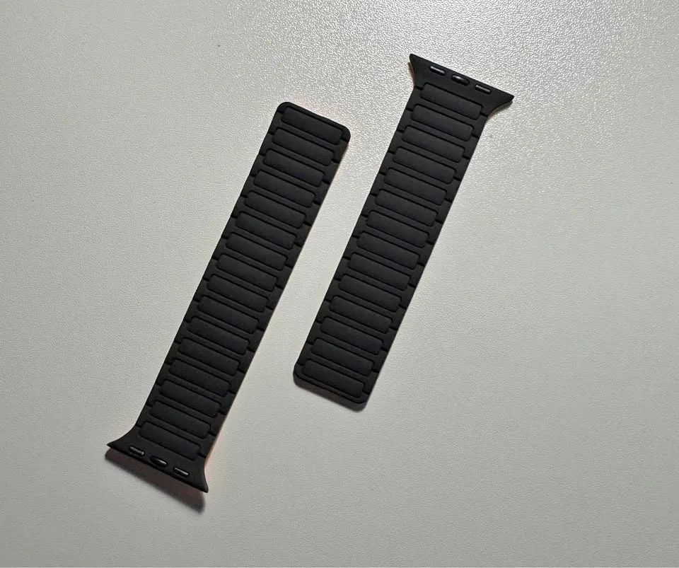 Black Magnetic Apple Watch Band *NEW*