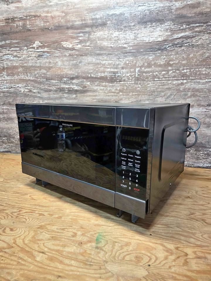 Frigidaire Gallery 2.2 cu ft Microwave